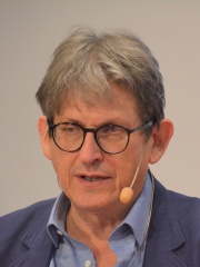 Photo of Alan Rusbridger