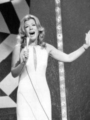 Photo of Vikki Carr