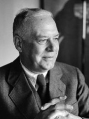 Photo of Wallace Stevens