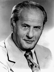 Photo of Eli Wallach