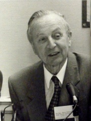 Photo of Harry Schwarz