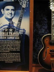 Photo of Merle Travis