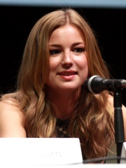 Photo of Emily VanCamp