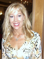 Photo of Lynn-Holly Johnson