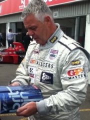 Photo of Derek Warwick