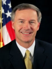 Photo of Asa Hutchinson