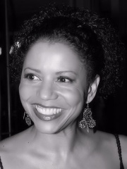 Photo of Gloria Reuben