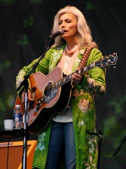 Photo of Emmylou Harris