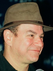 Photo of Robert Wuhl