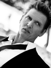 Photo of Barry Pepper