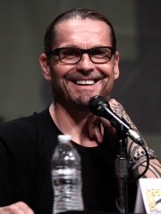 Photo of Kurt Sutter