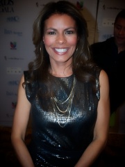 Photo of Lisa Vidal