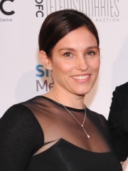 Photo of Amy Jo Johnson