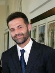 Photo of Khaled Hosseini