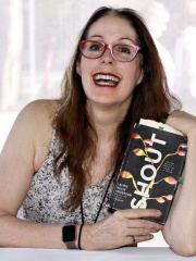 Photo of Laurie Halse Anderson