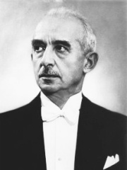 Photo of İsmet İnönü