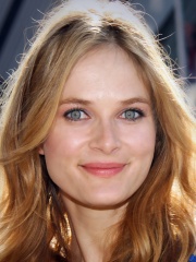 Photo of Rachel Blanchard