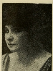 Photo of Sara Adler