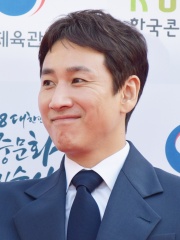 Photo of Lee Sun-kyun