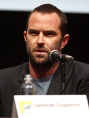 Photo of Sullivan Stapleton