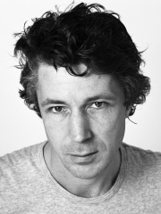 Photo of Aidan Gillen