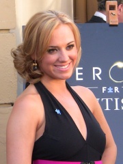 Photo of Andrea Bowen