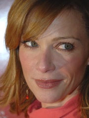 Photo of Lauren Holly