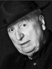 Photo of Tom Baker