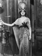 Photo of Gladys Cooper