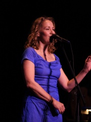 Photo of Joan Osborne