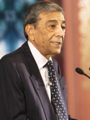 Photo of Zia Mohyeddin