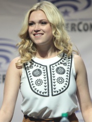 Photo of Eliza Taylor