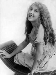 Photo of Bessie Love