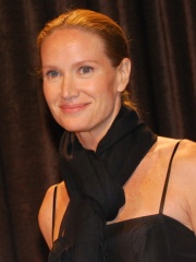 Photo of Kelly Lynch