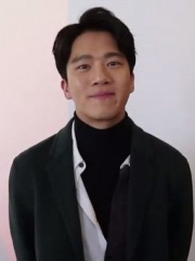 Photo of Ha Seok-jin