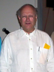 Photo of Glenn Murcutt