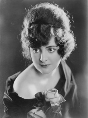 Photo of Billie Dove