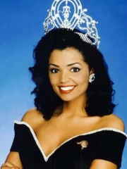 Photo of Chelsi Smith