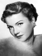 Photo of Anne Baxter