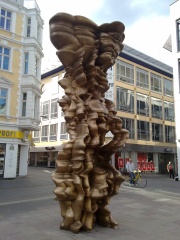 Photo of Tony Cragg