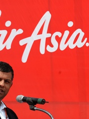 Photo of Tony Fernandes