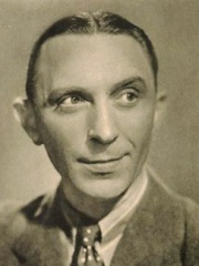 Photo of Theo Lingen