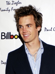 Photo of Tyler Hilton