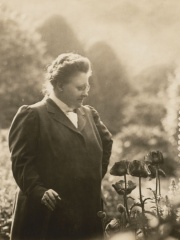 Photo of Amy Lowell