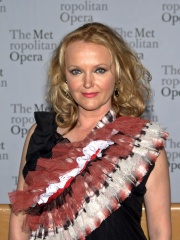 Photo of Miranda Richardson