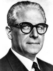 Photo of Giovanni Gronchi