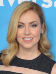 Photo of Amanda Schull