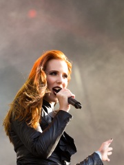 Photo of Simone Simons