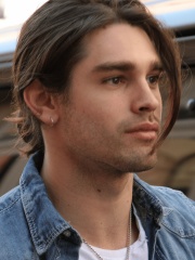 Photo of Justin Gaston