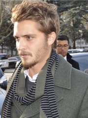 Photo of Luke Grimes